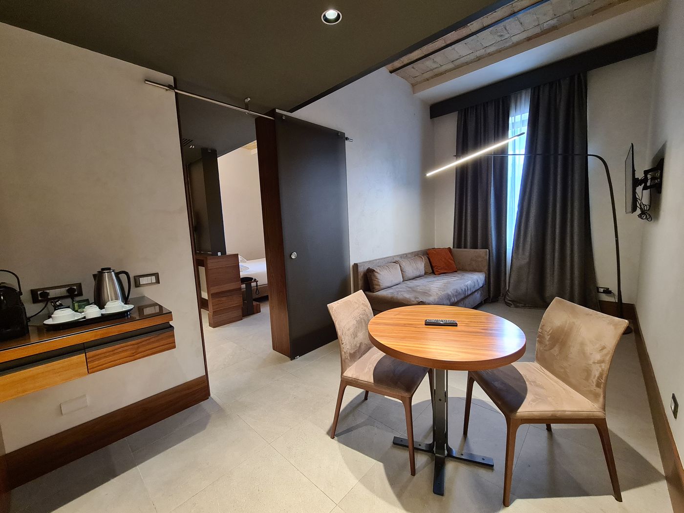 Gasometer-Urban-Suites-Room-1