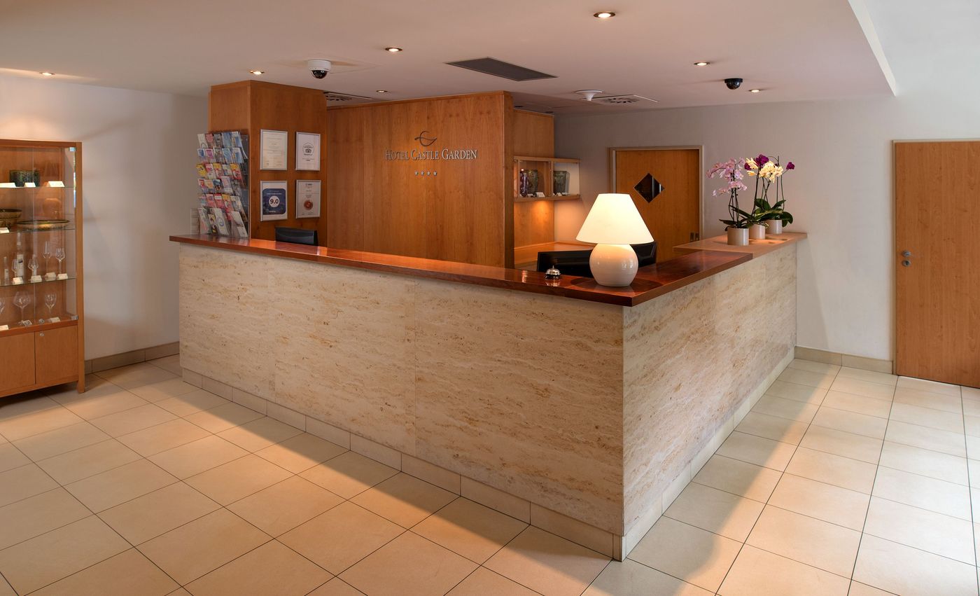 Hotel-Castle-Garden-Lobby-5