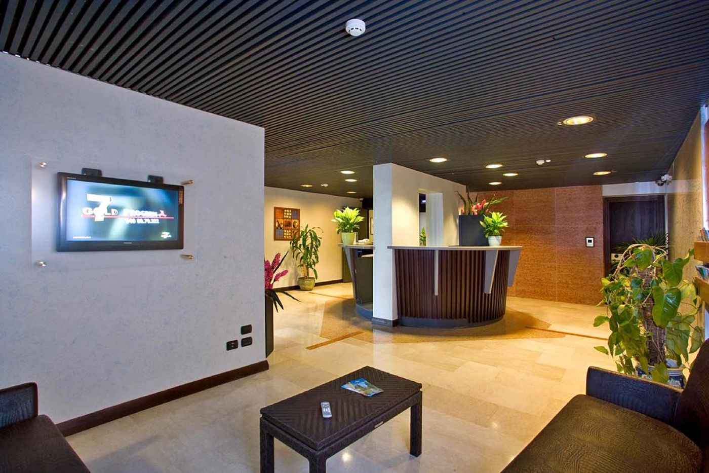 Smeraldo-Italy-Sirmione BS-Lobby-10