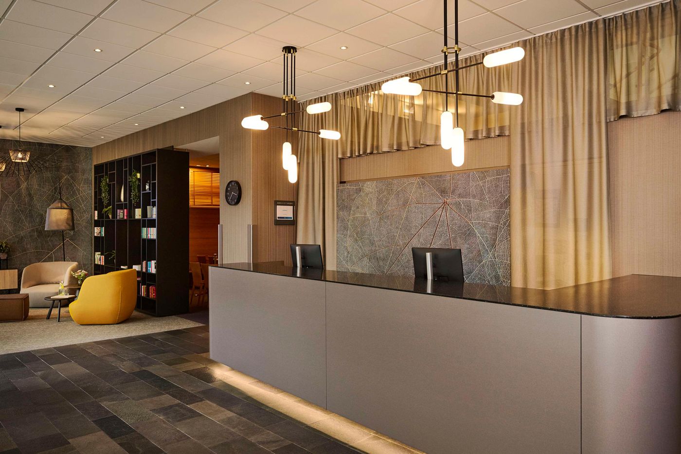 NH Erlangen-Germany-ERLANGEN-Lobby-7