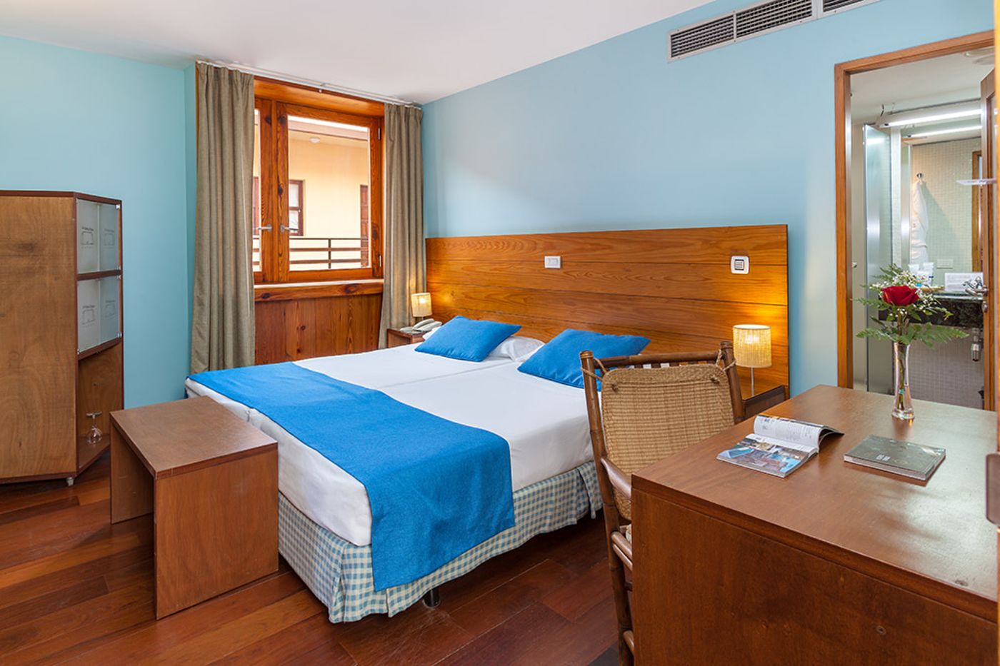 Hotel-LIVVO-La-Quinta-Roja-Room-28