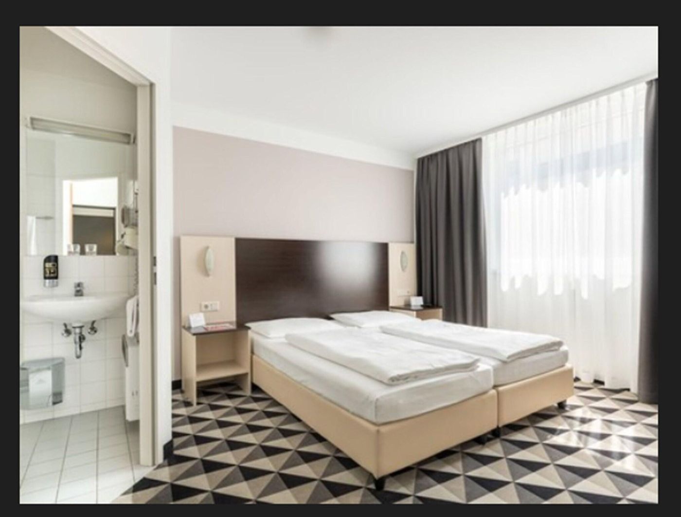 Azimut Hotel Wien - Austria - Vienna - Room - 12