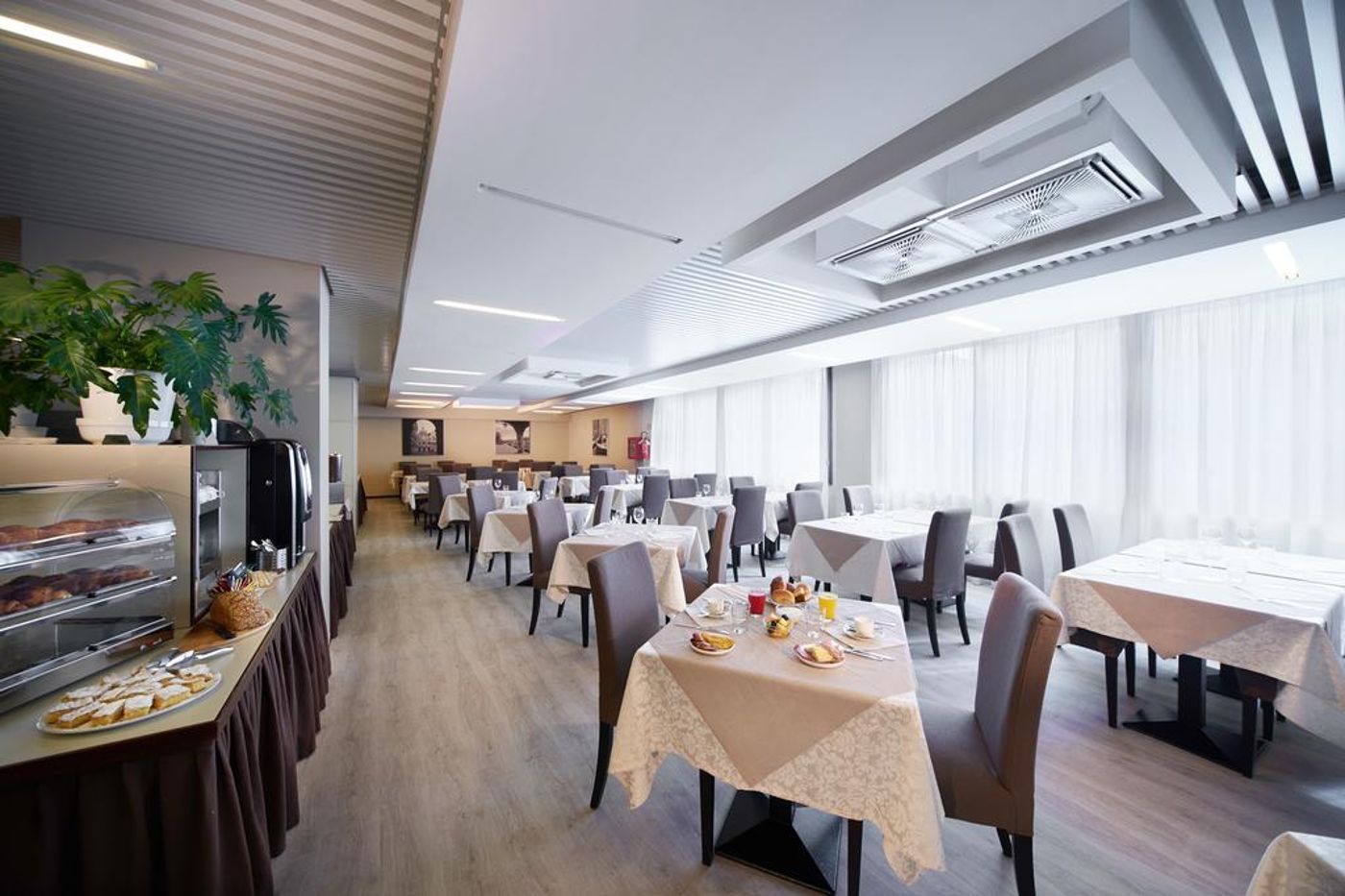 Hotel-Delfino-Bar-45