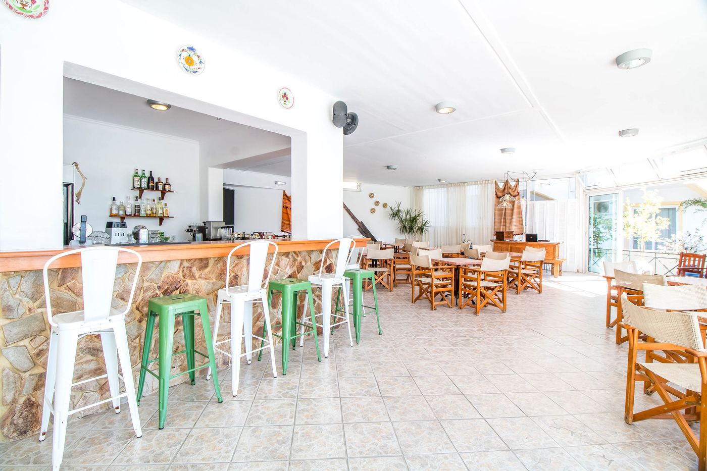 Kiras-Studios-General-view-23