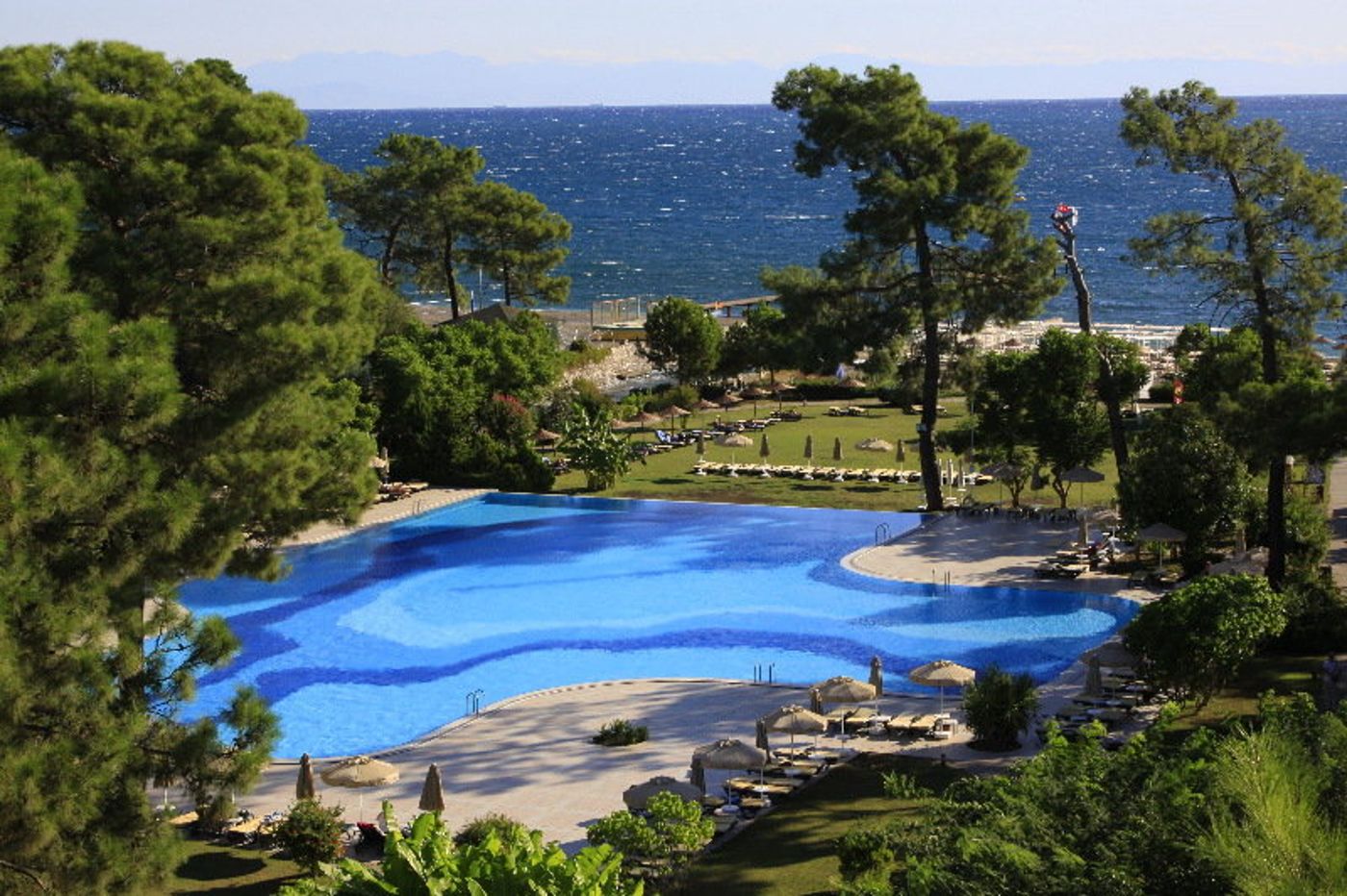 Ma-Biche-Kemer-Pool-12