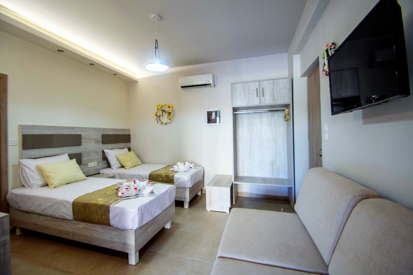 Paradise-Apartments-And-Studios-Room-36