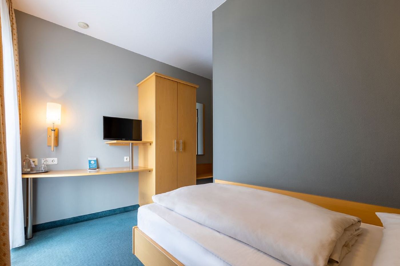 Trip-Inn-Hotel-Conti-Room-8