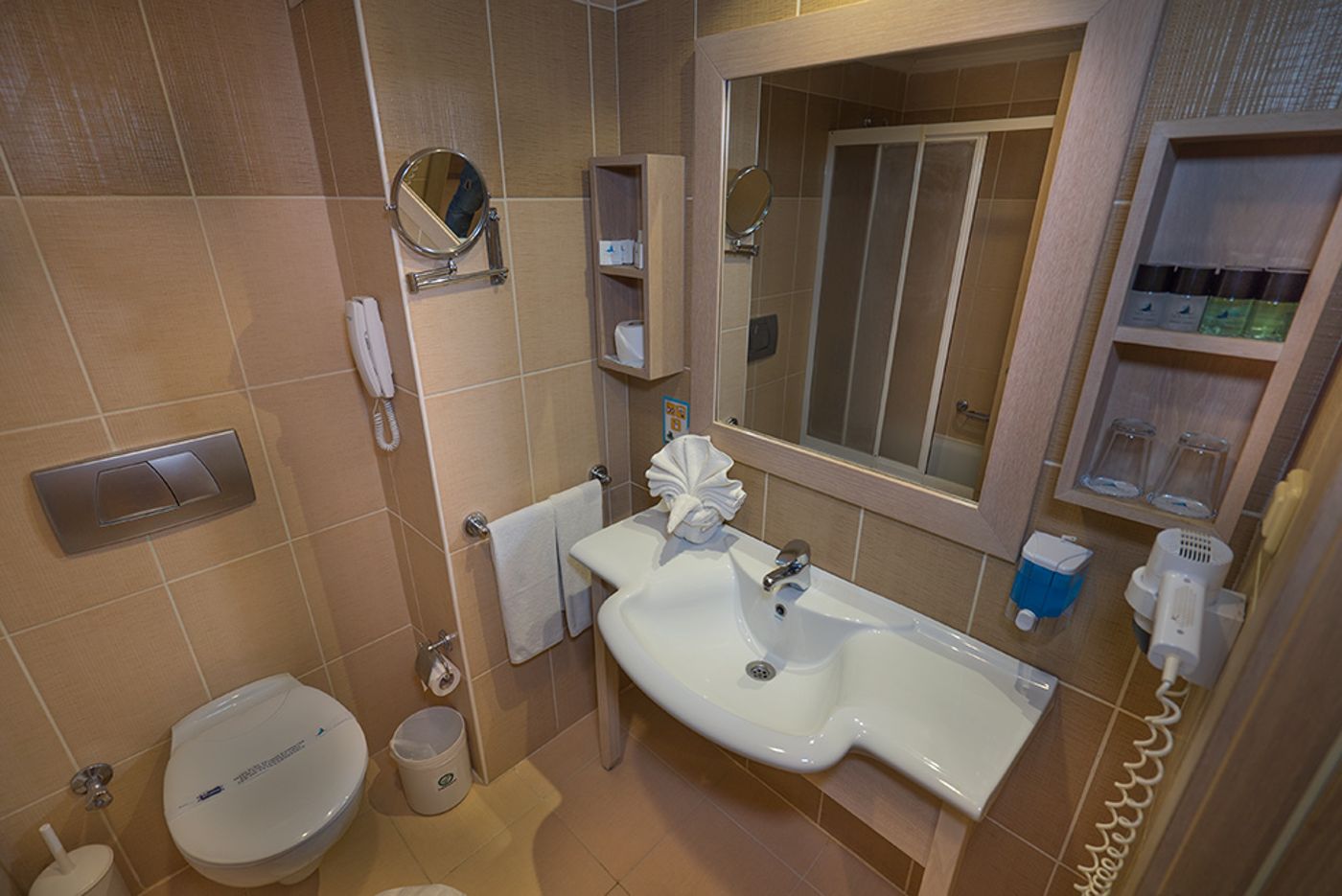 Side-Breeze-Hotel-Room-23