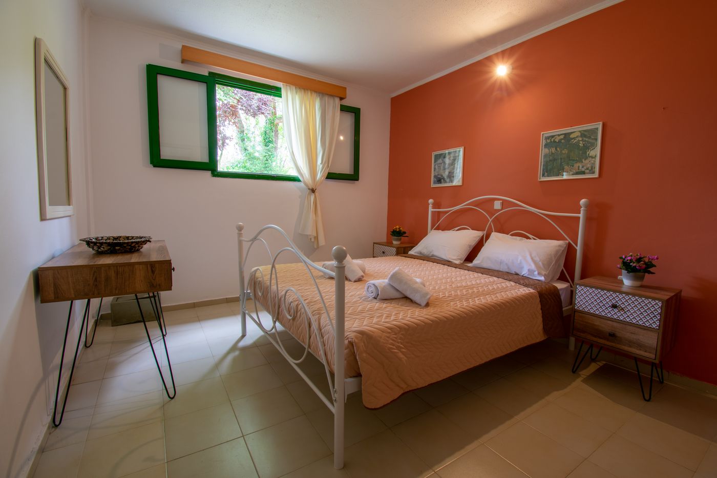 Govino-Bay-Apartments-Room-33