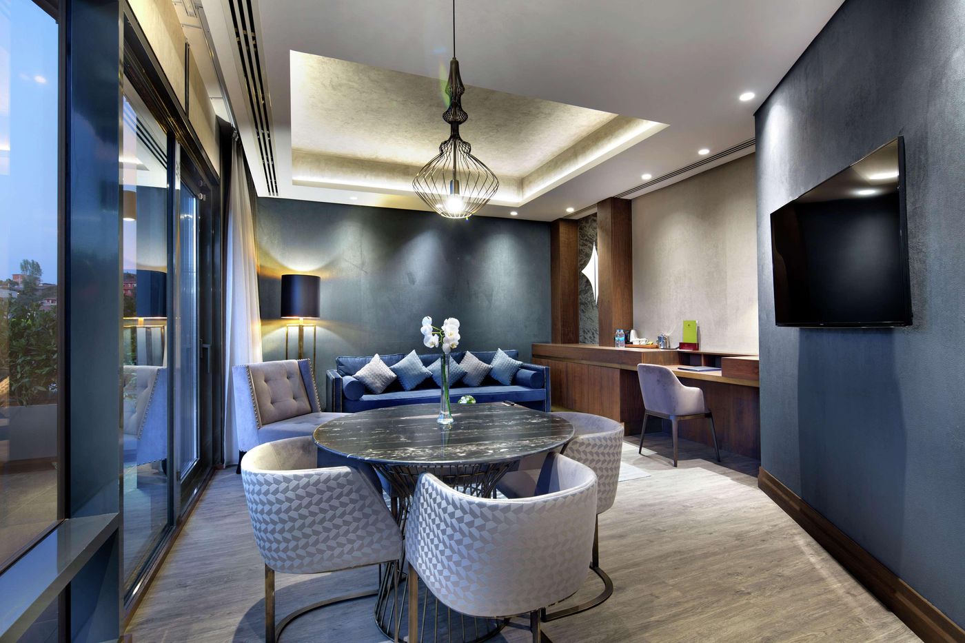 Doubletree-By-Hilton-Istanbul-Piyalepasa-Room-3