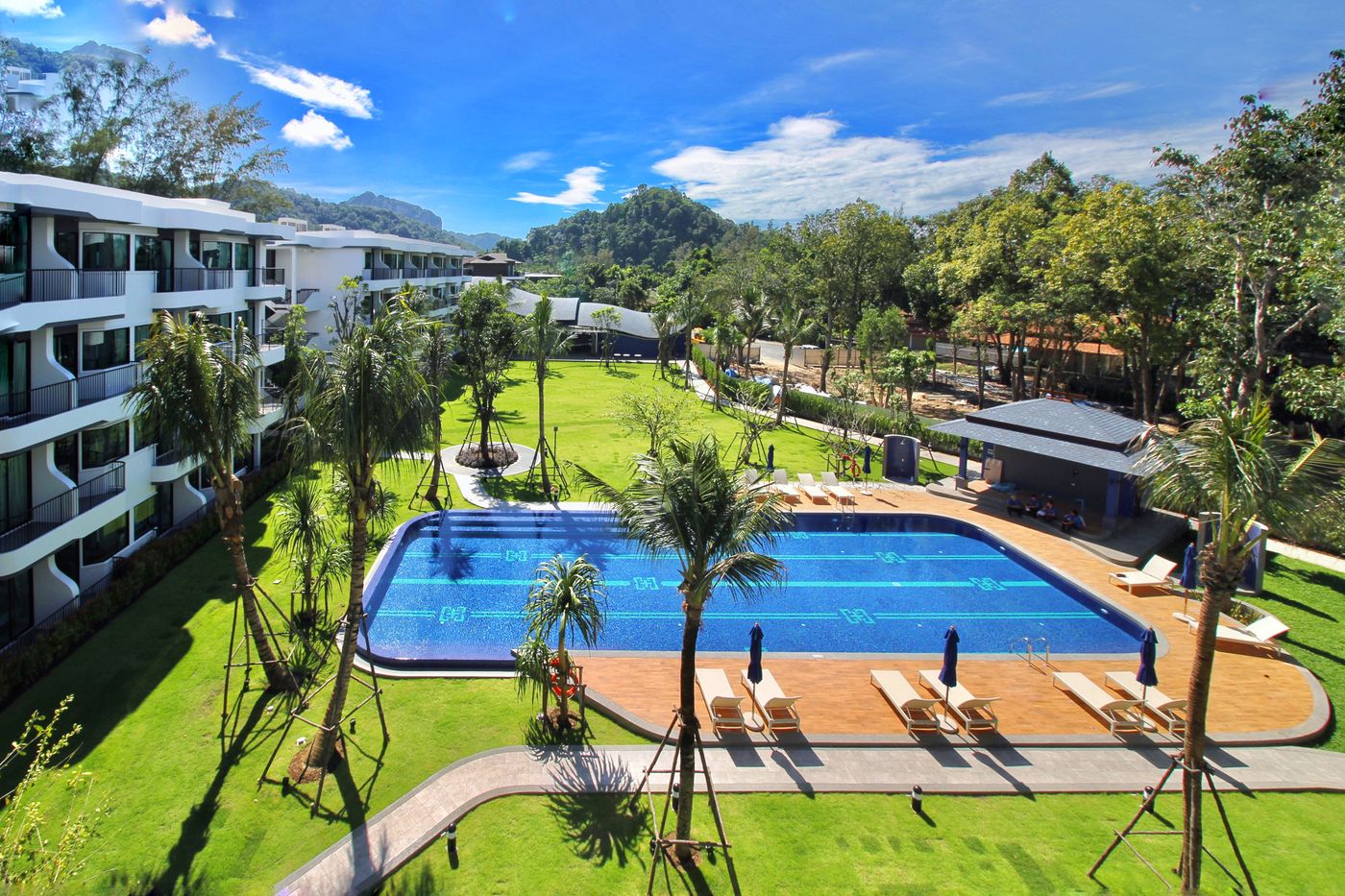 Holiday-Inn-Resort-Krabi-Ao-Nang-Beach-General-view-8