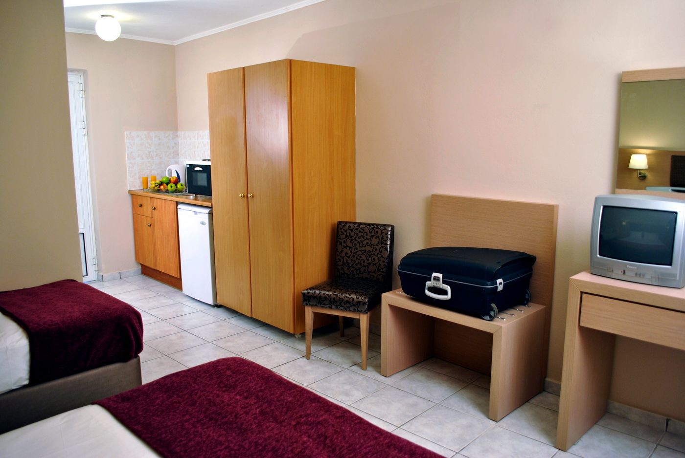 Plessas-Palace-Aparthotel-Room-20