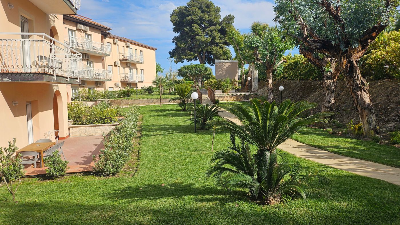 Residence-Villa-Giardini-Sports-and-Entertainment-7