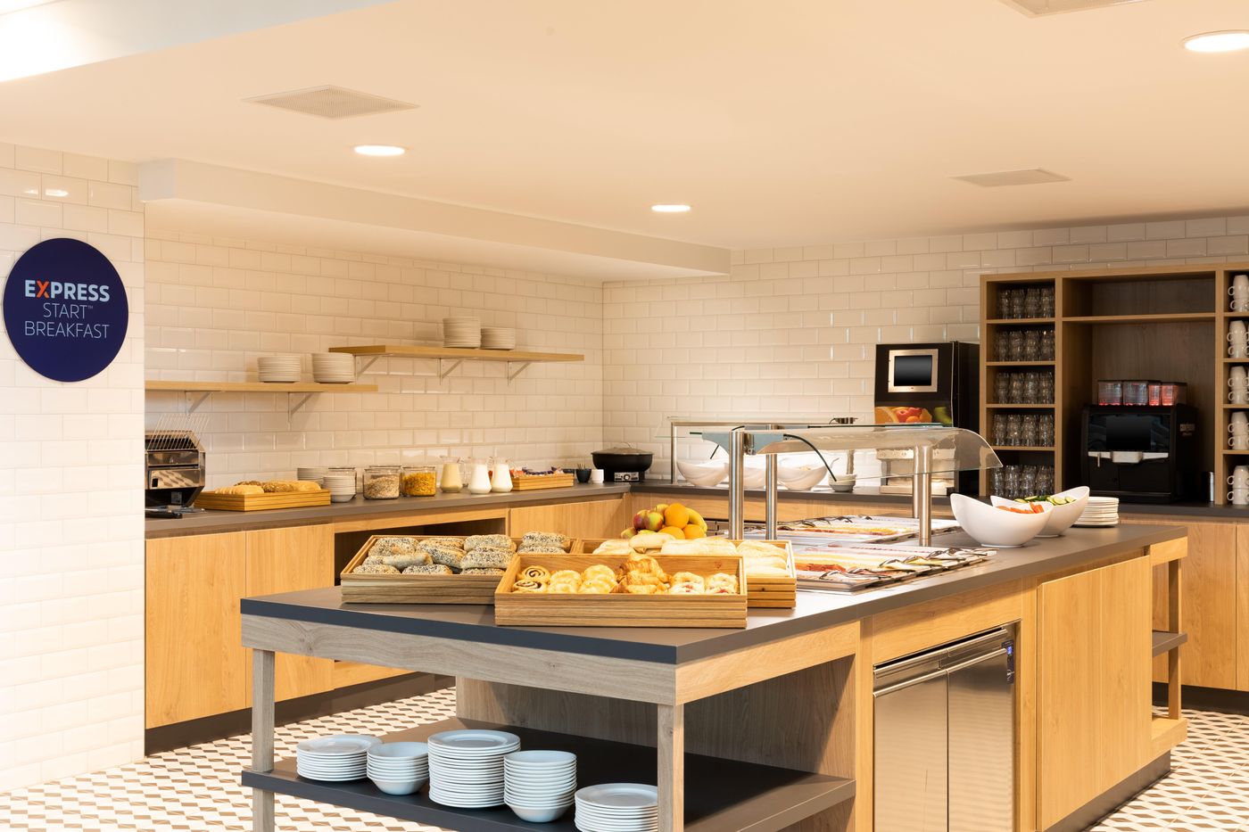 Holiday Inn Express Amsterdam - North Riverside-Netherlands-AMSTERDAM-Restaurant-8