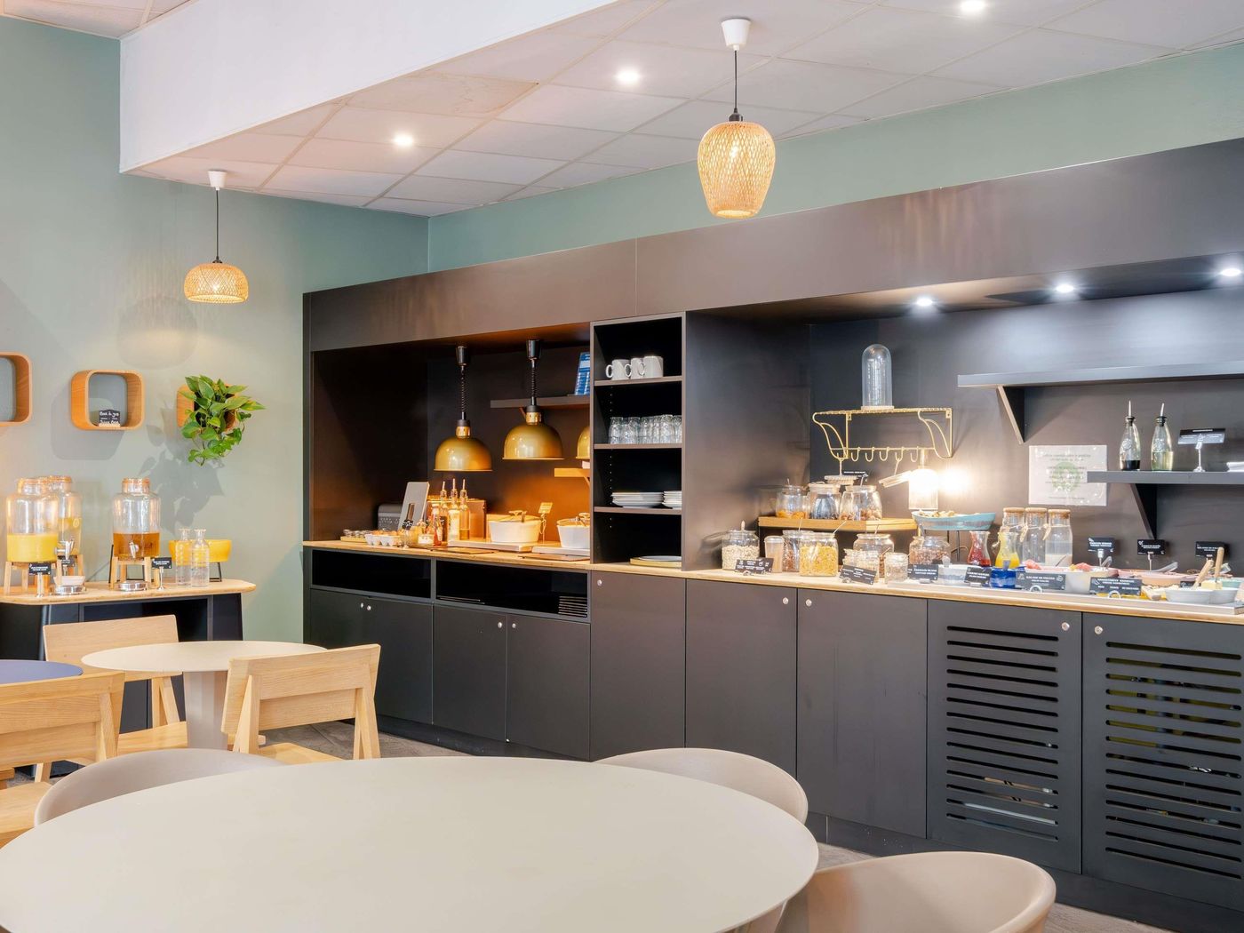 Novotel-Suites-Cannes-Centre-Restaurant-47