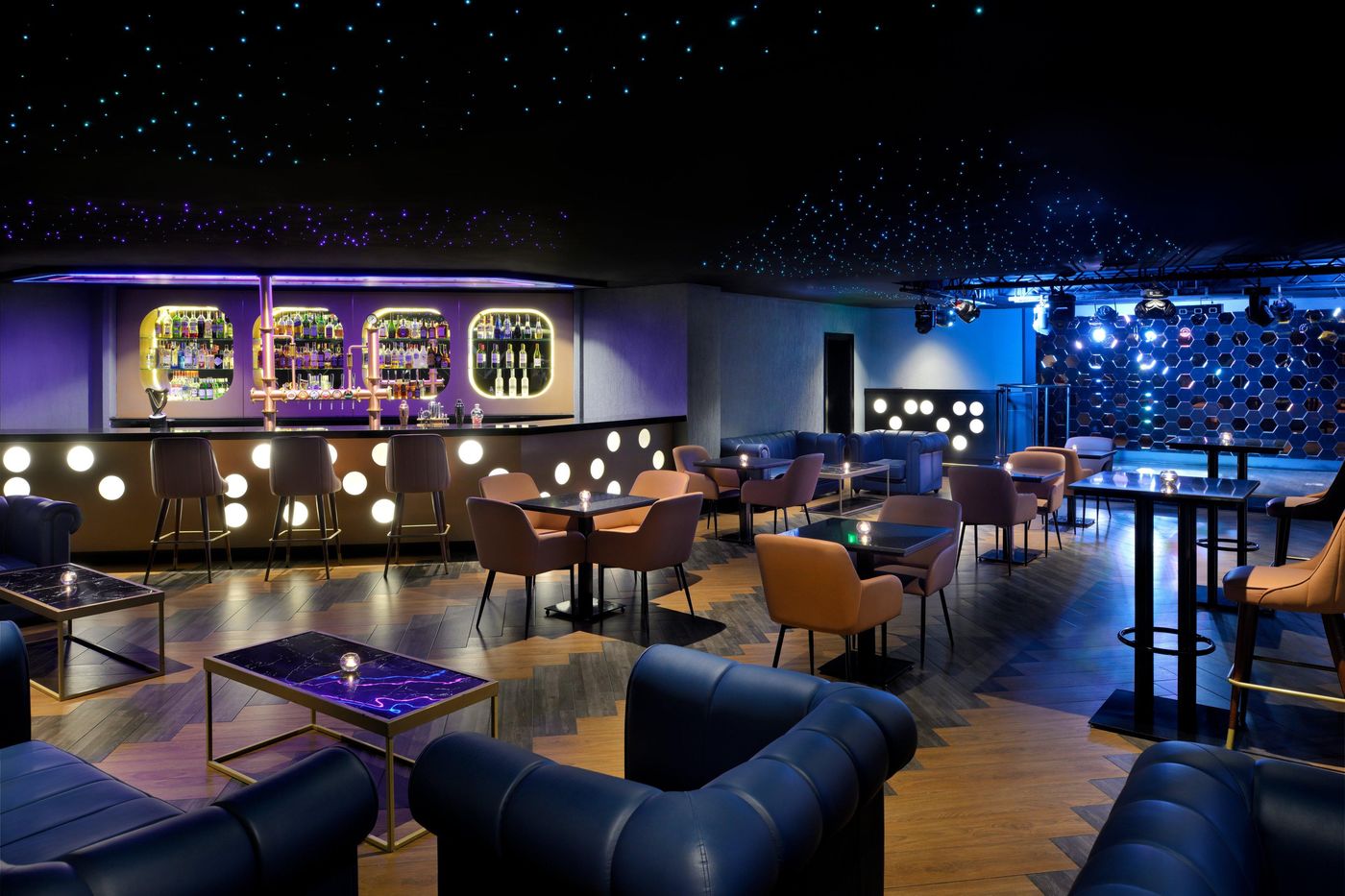 Hotel-Crowne-Plaza-Deira-Bar-81