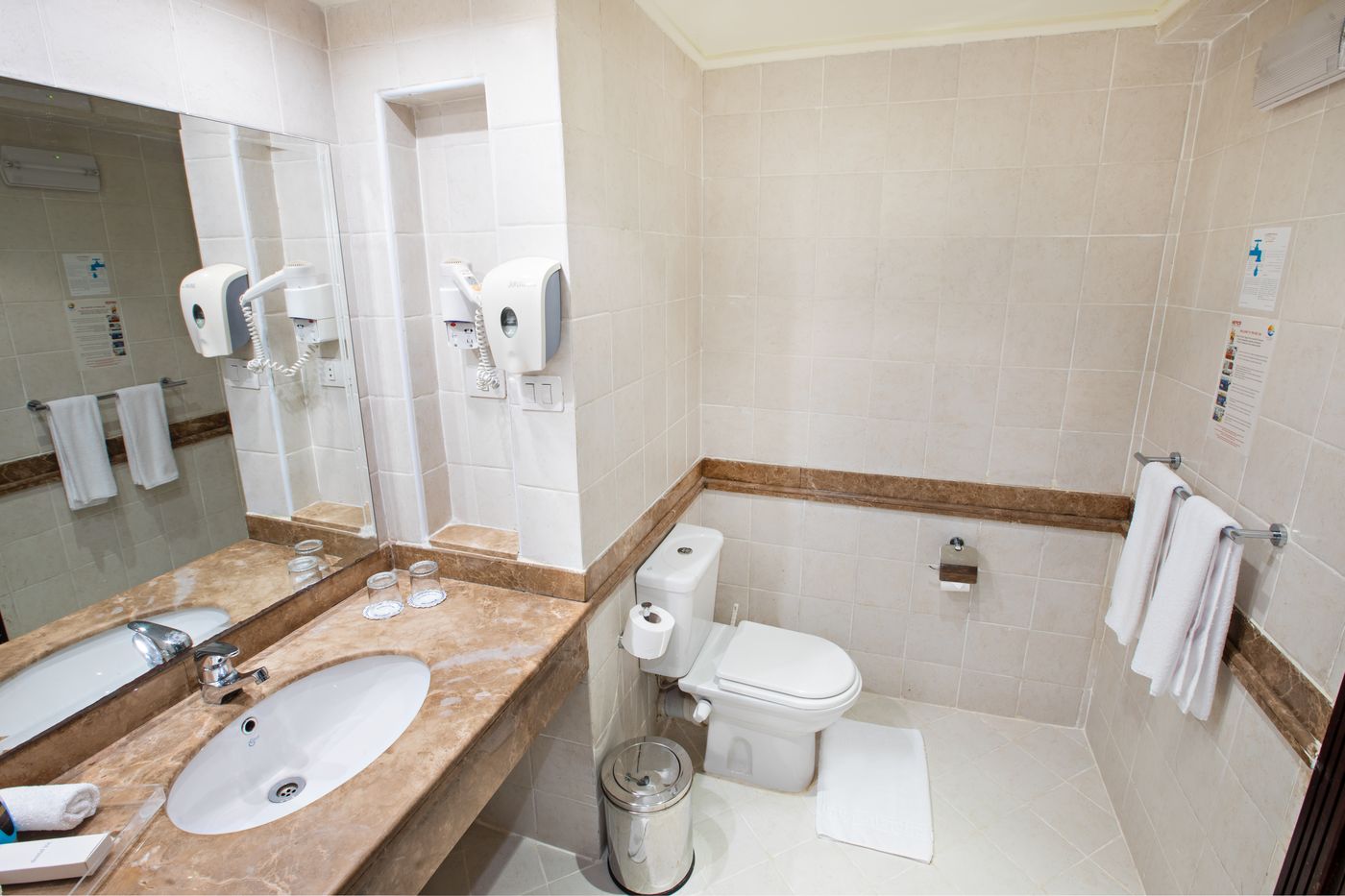 Malikia-Resort-Abu-Dabbab-Room-40