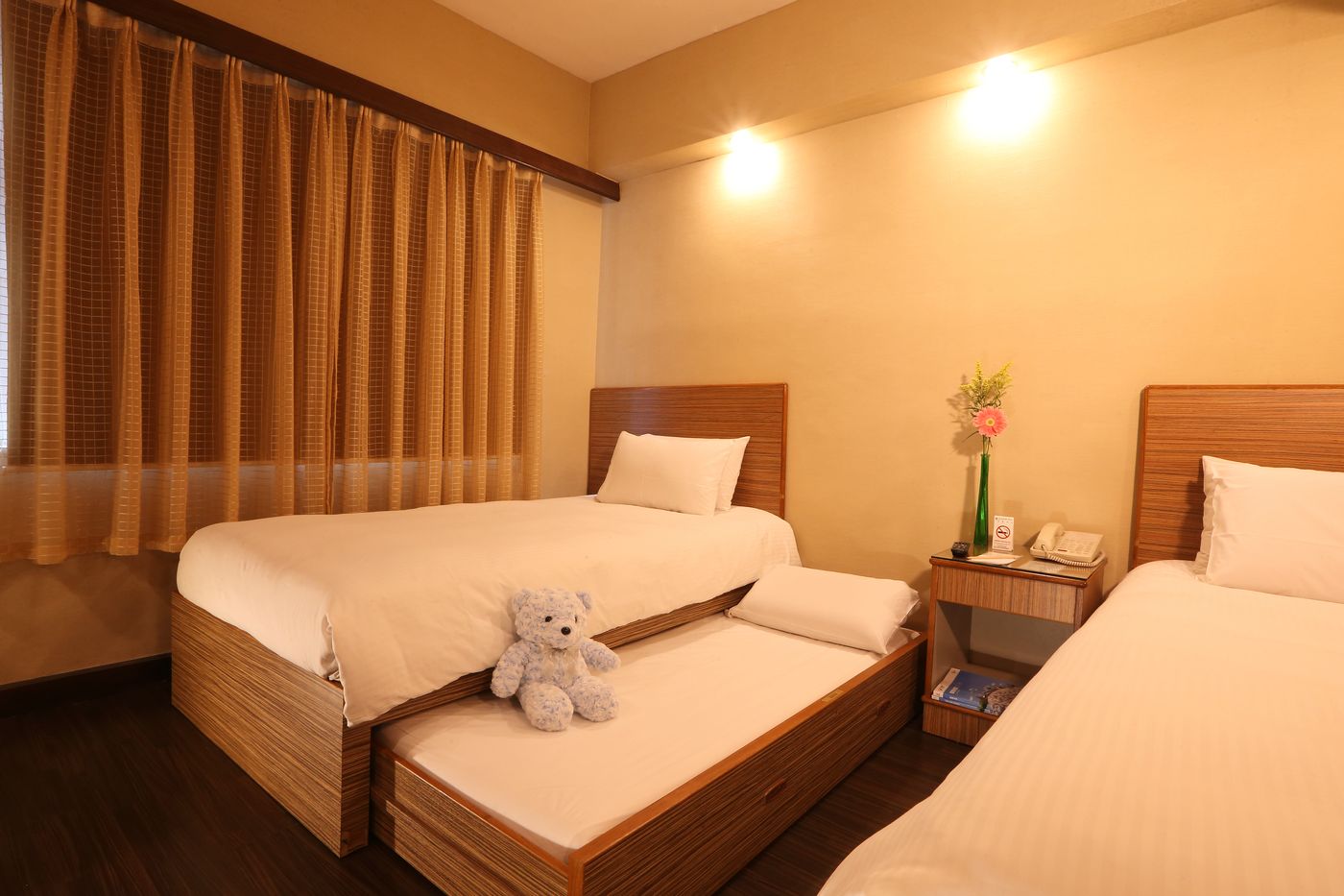 The-Imperial-Hong-Kong-Room-16