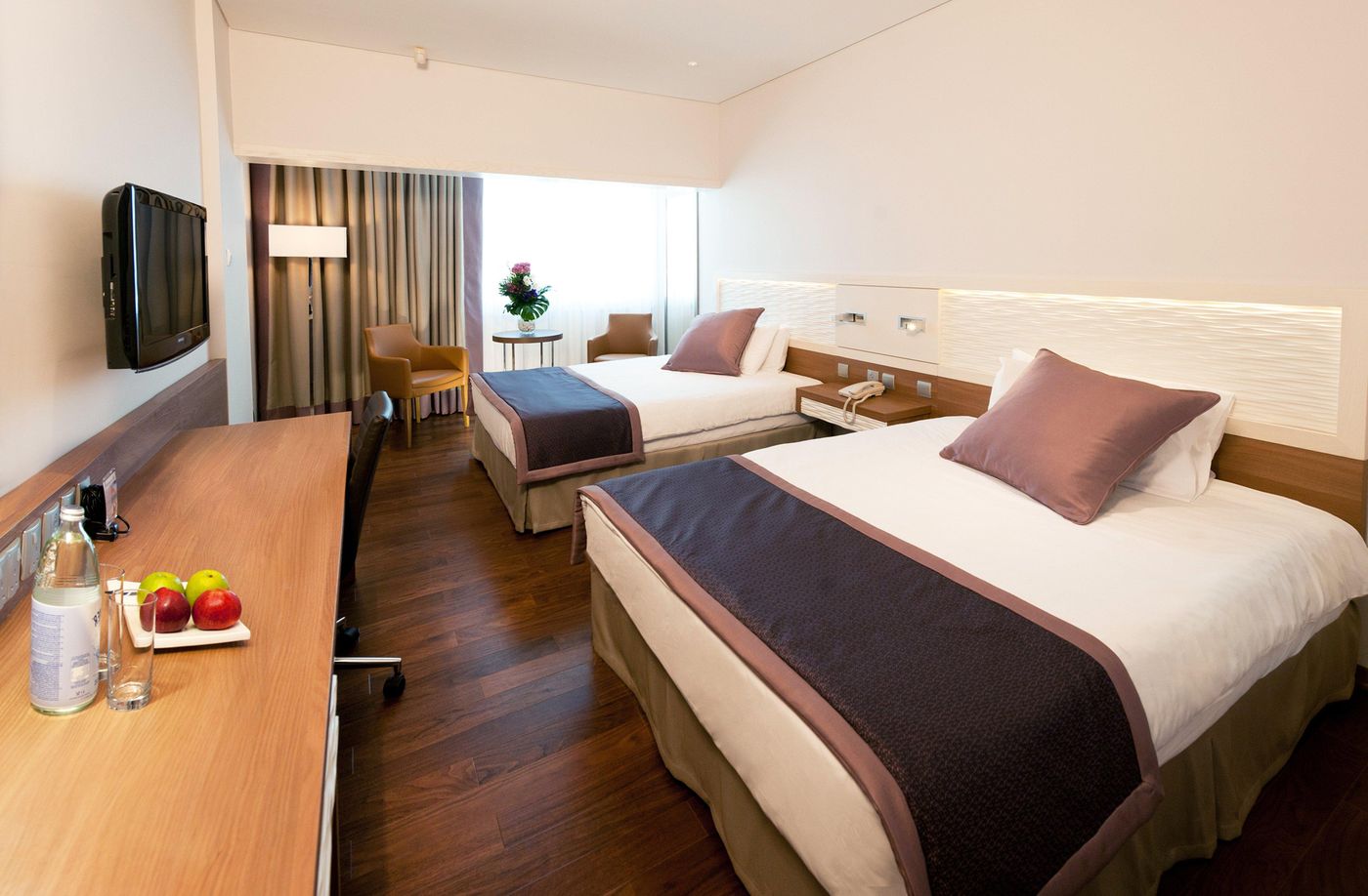Crowne-Plaza-Limassol-Room-26