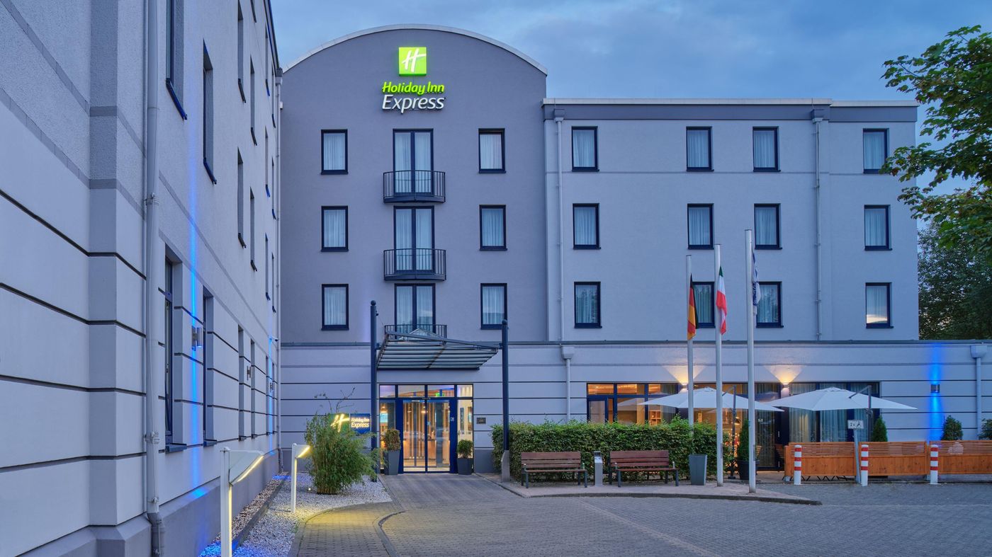 Holiday Inn Express Dortmund-Germany-DORTMUND-General view-3