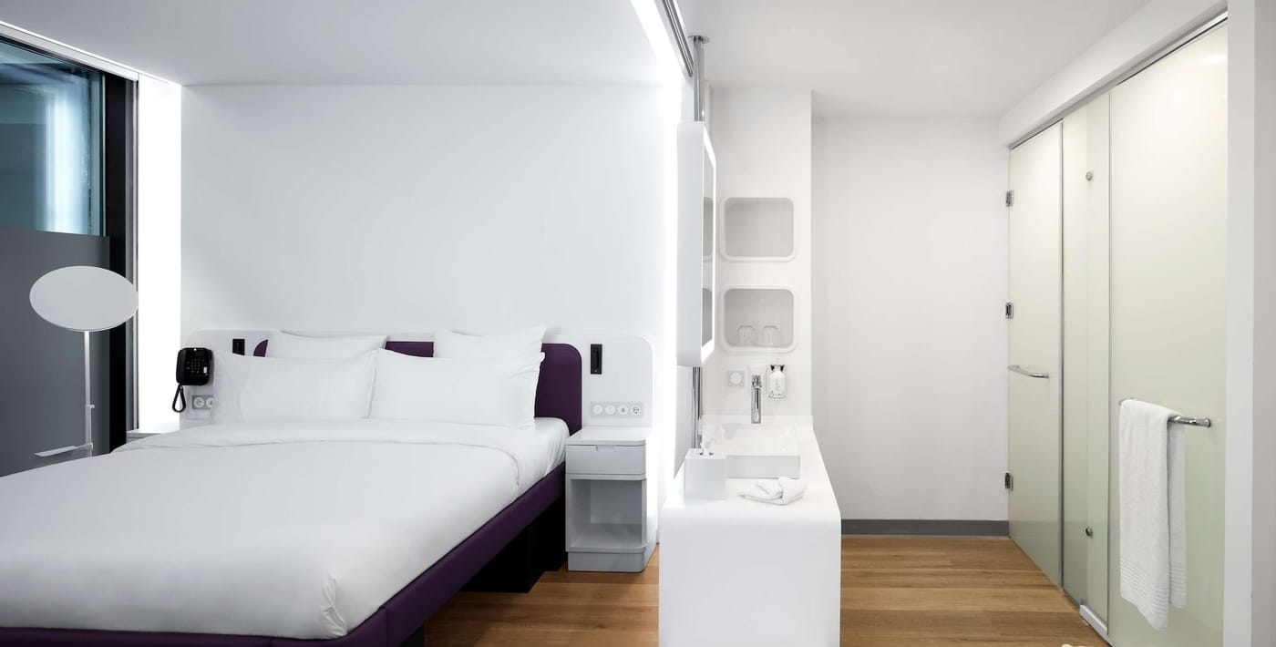 Yotelair-Istanbul-Airport-Airside--Duty-Free-Room-18