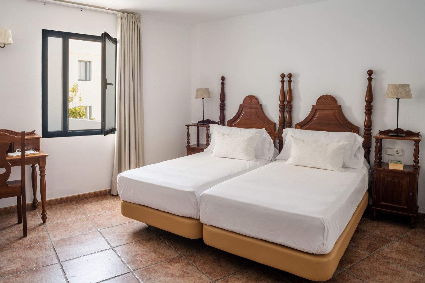 Nazaret-Mansion-Room-23