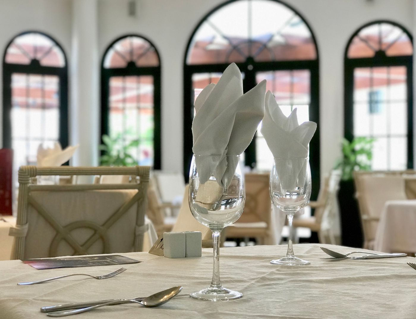 ONA-Hollywood-Mirage-Restaurant-51