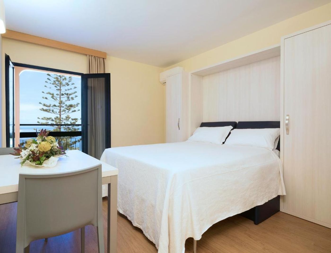 Dom-Pedro-Garajau-Room-27