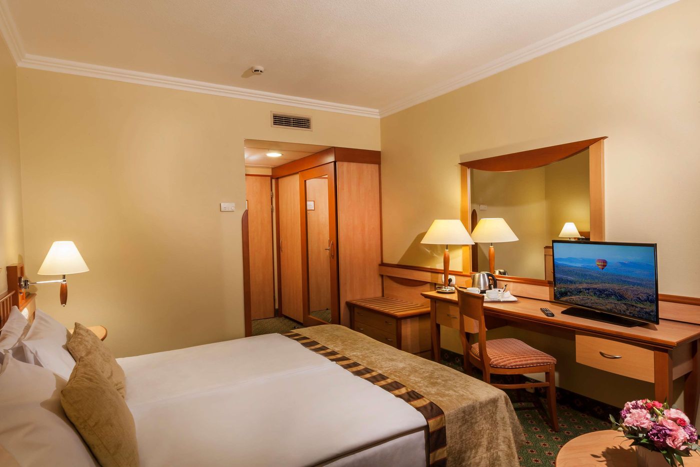 Danubius-Hotel-Helia-Room-26