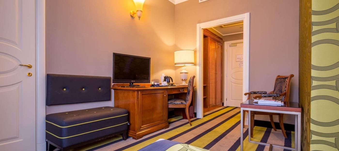 Grand-Visconti-Palace-Room-45