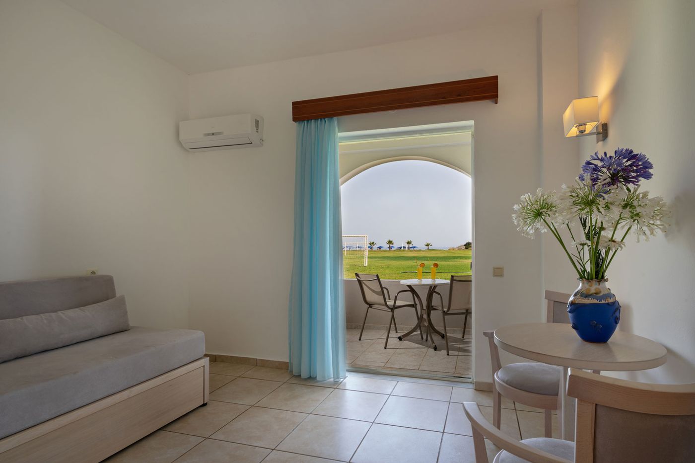 Delfina-beach-Room-29
