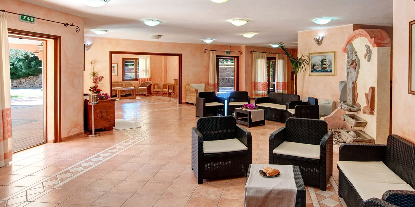 Hotel-I-Ginepri-Lobby-29