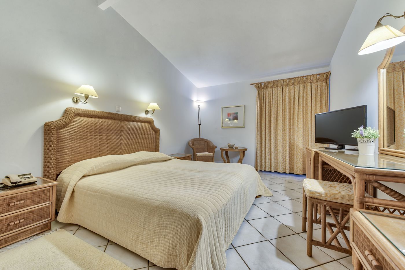 Aquarius-Hotel-Room-12