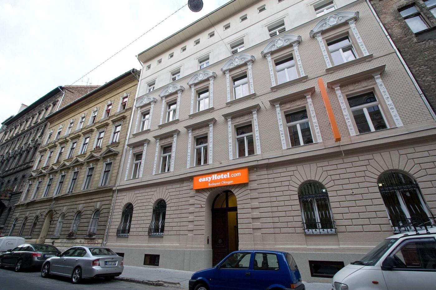 Easyhotel-Budapest-Oktogon-General-view-1