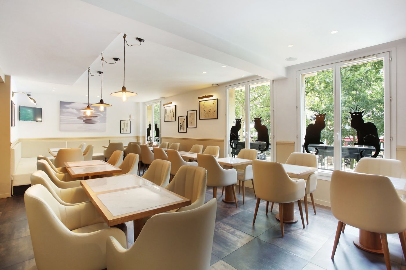 Le-Chat-Noir-Restaurant-15