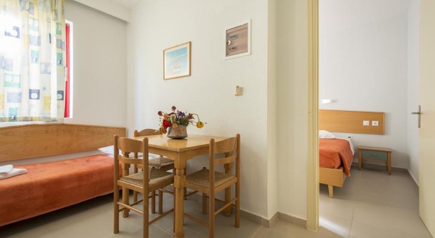 Erato Studios and Apartments