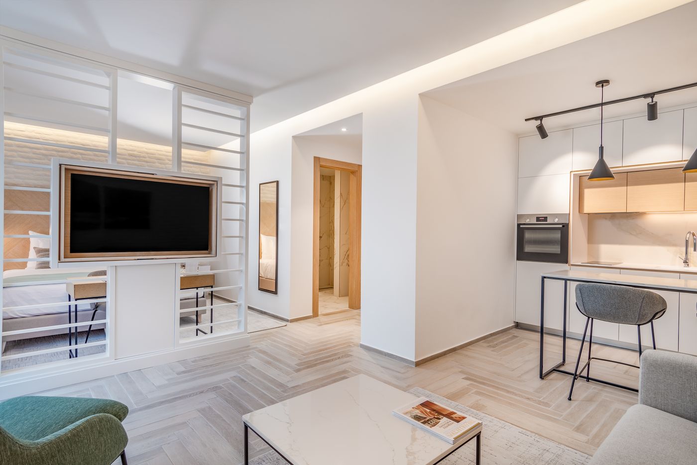 Lazure-Hotel---Marina-Room-40