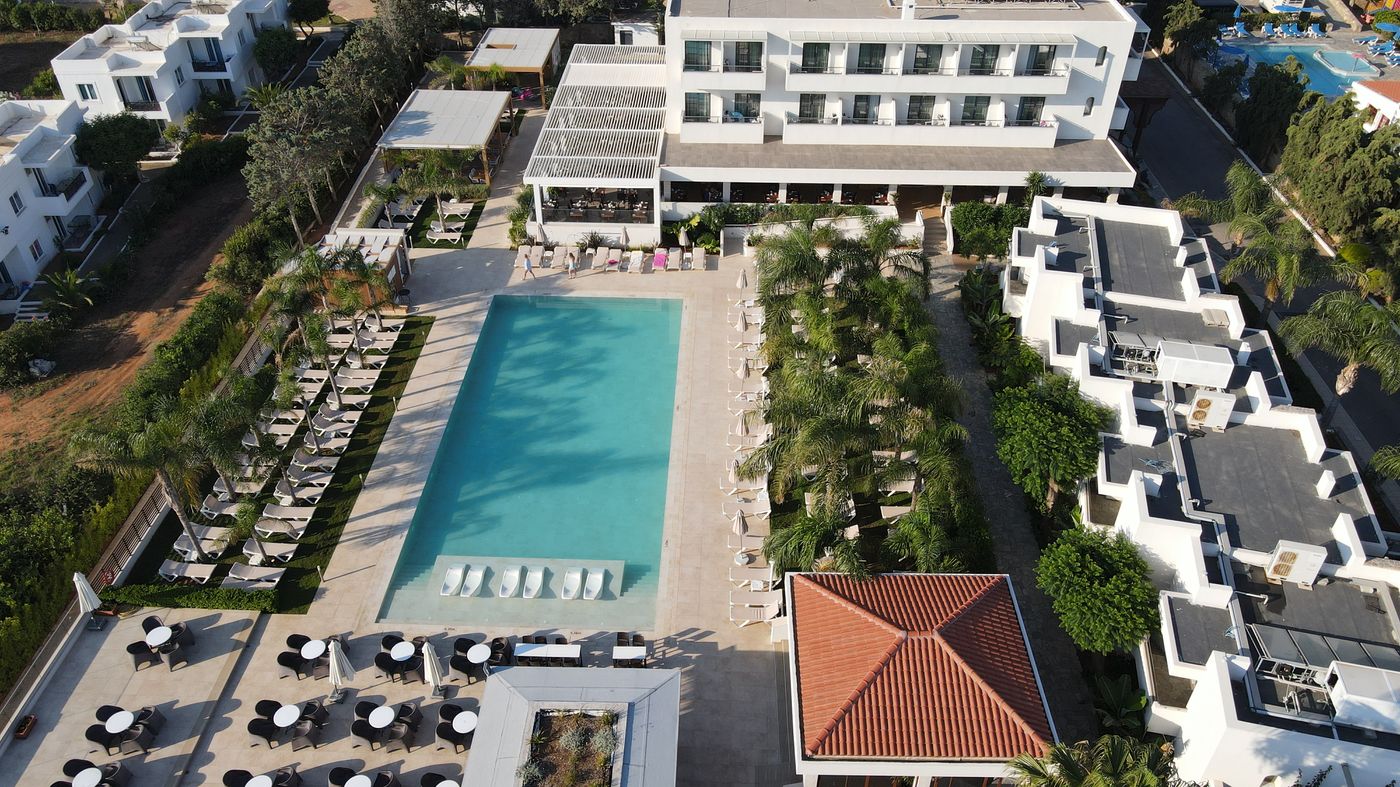 smartline-Kyknos-Beach-Pool-1