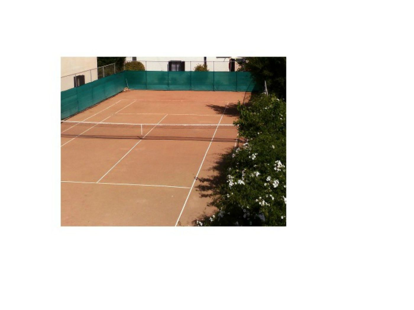 Hilltop-Gardens-Sports-and-Entertainment-29