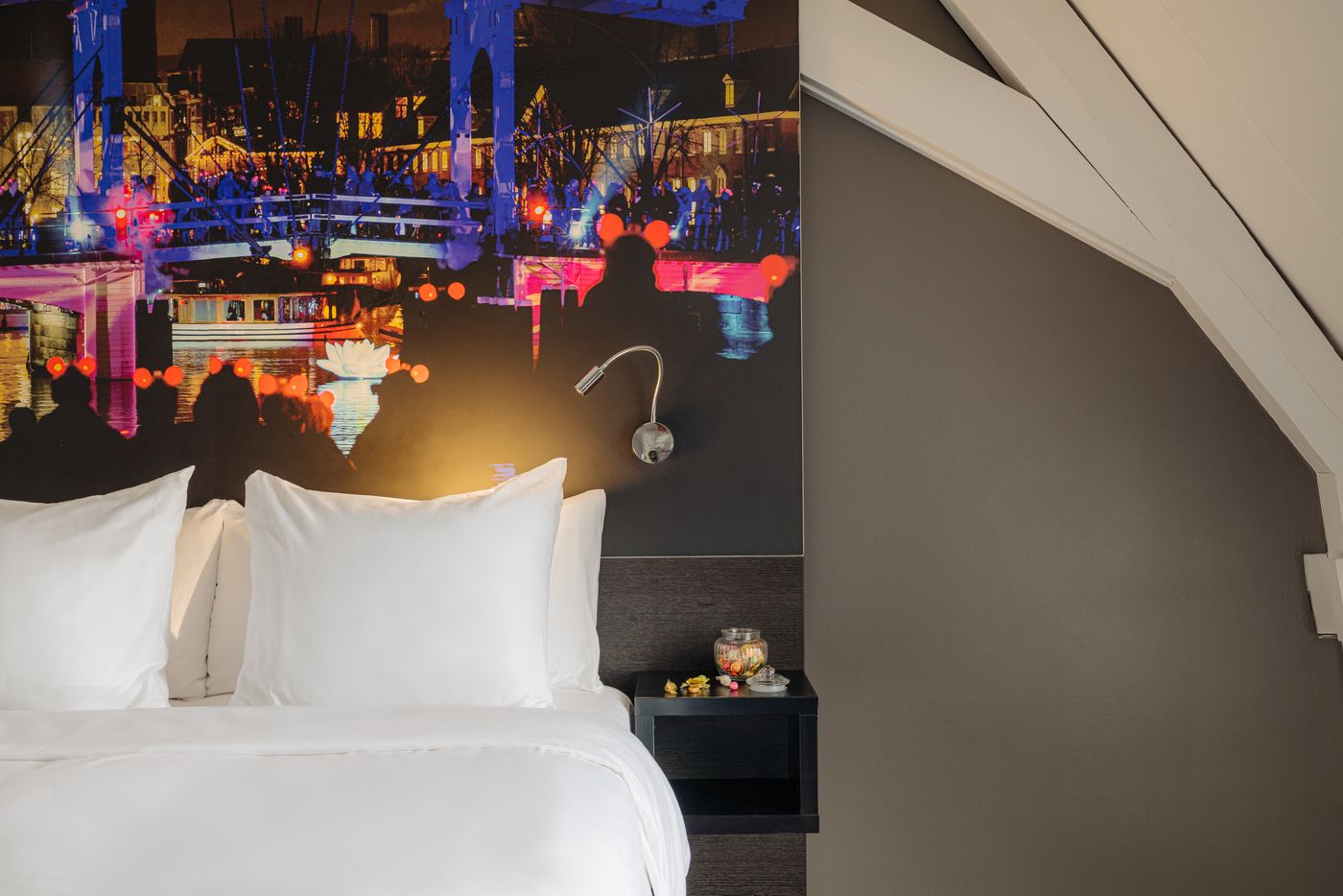 The-Manor-Amsterdam-Room-32