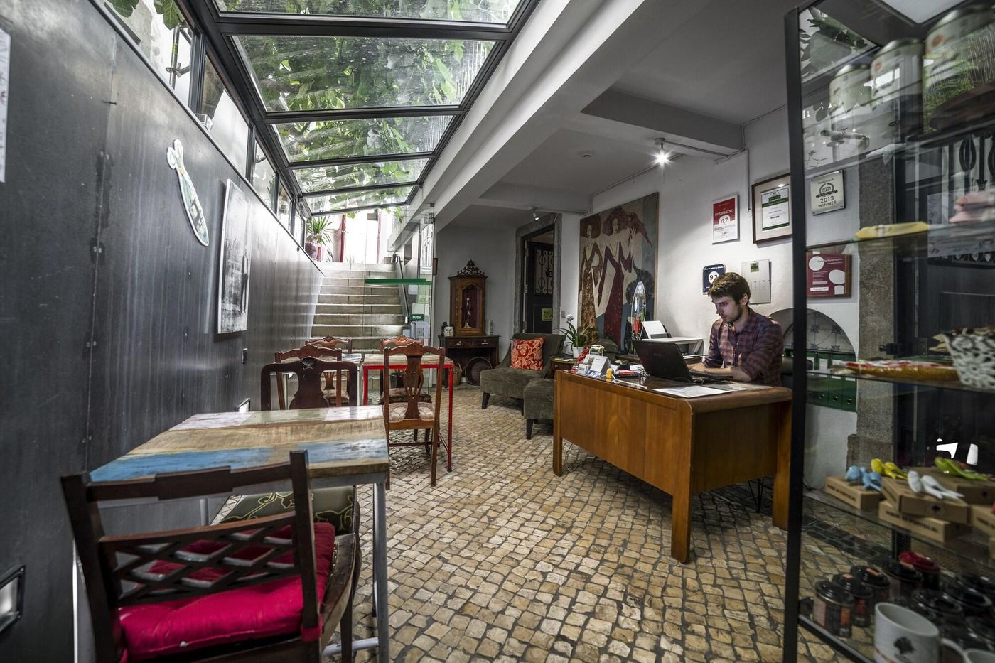 Casa-Do-Bairro-Bed---Breakfast-Lobby-13