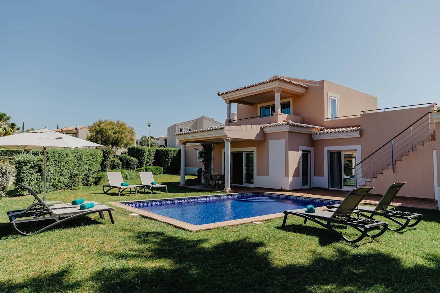 Vale-da-Lapa-Village-Resort-Room-12