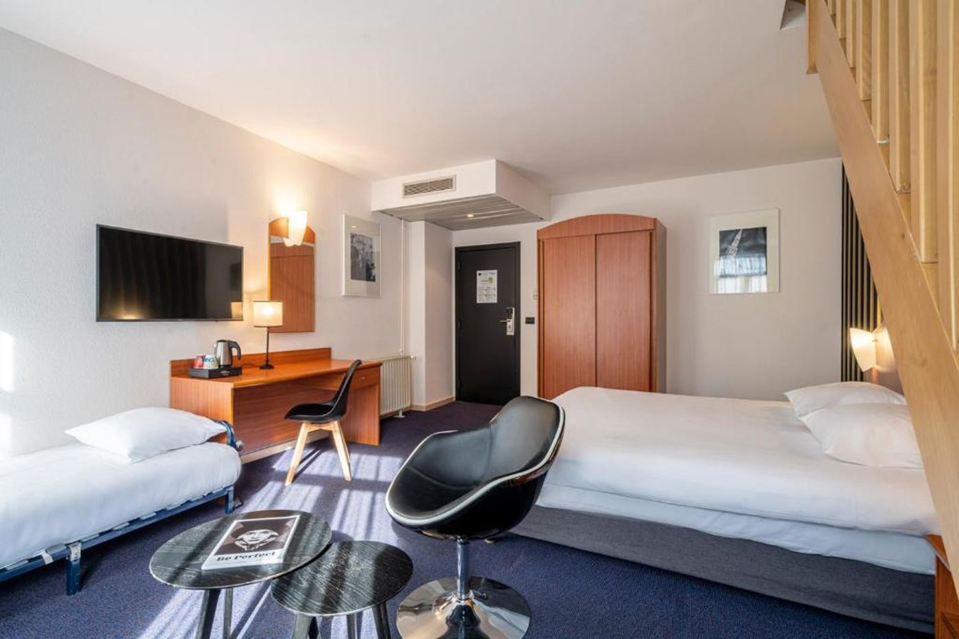 Aris-Grand-Place-Room-18