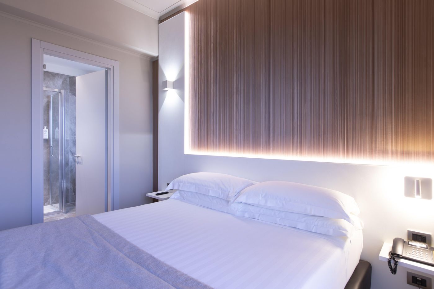 The-Smooth-Rome-Room-29