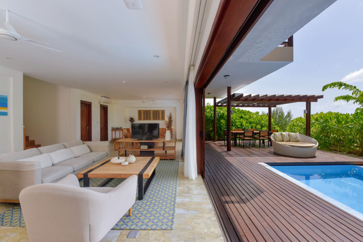 Summer Island Maldives