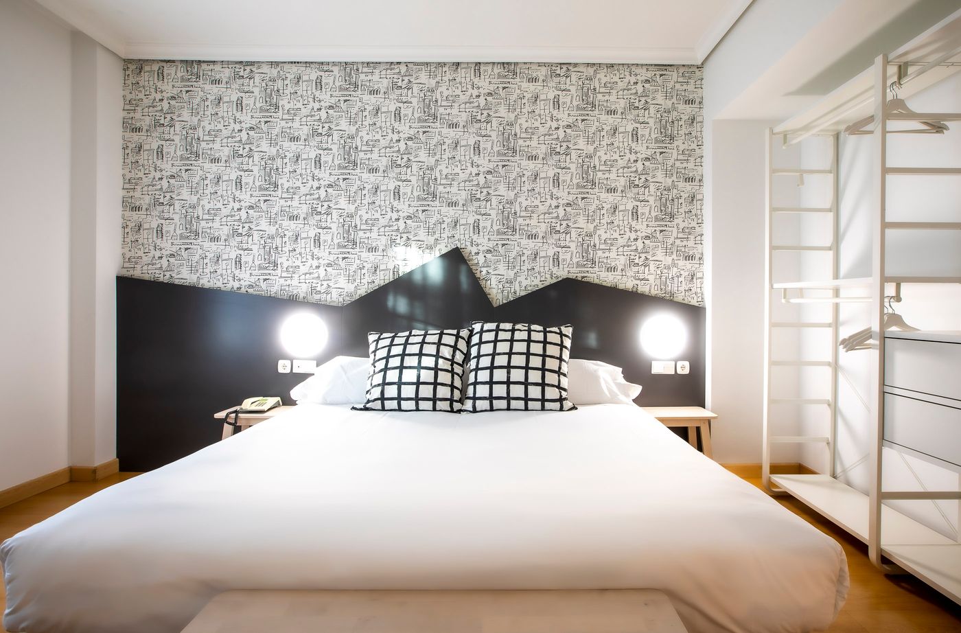 Hotel Urdanibia Park-Spain-IRUN-Room-10