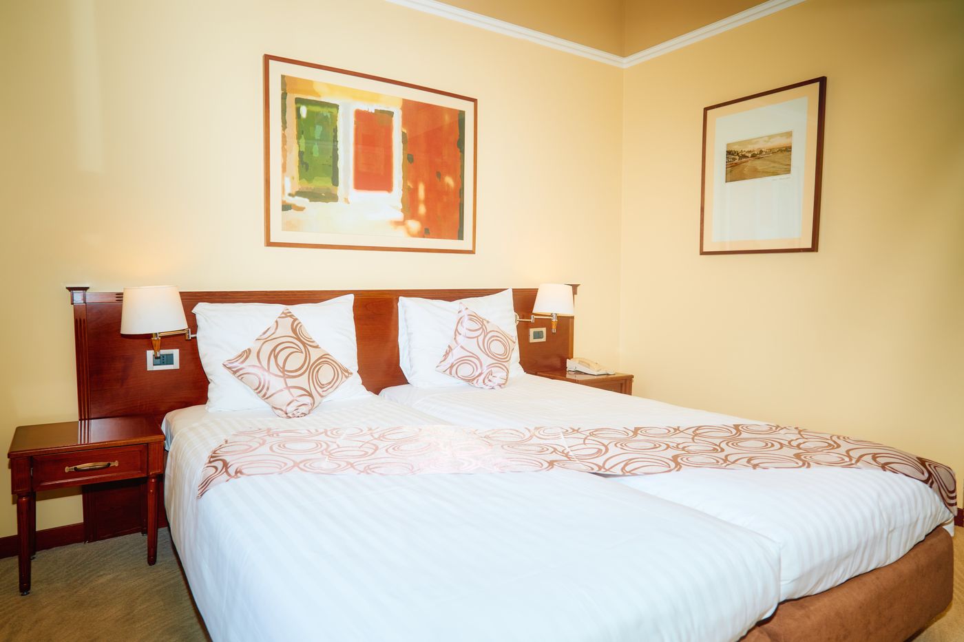 Hotel-Bristol-Room-8