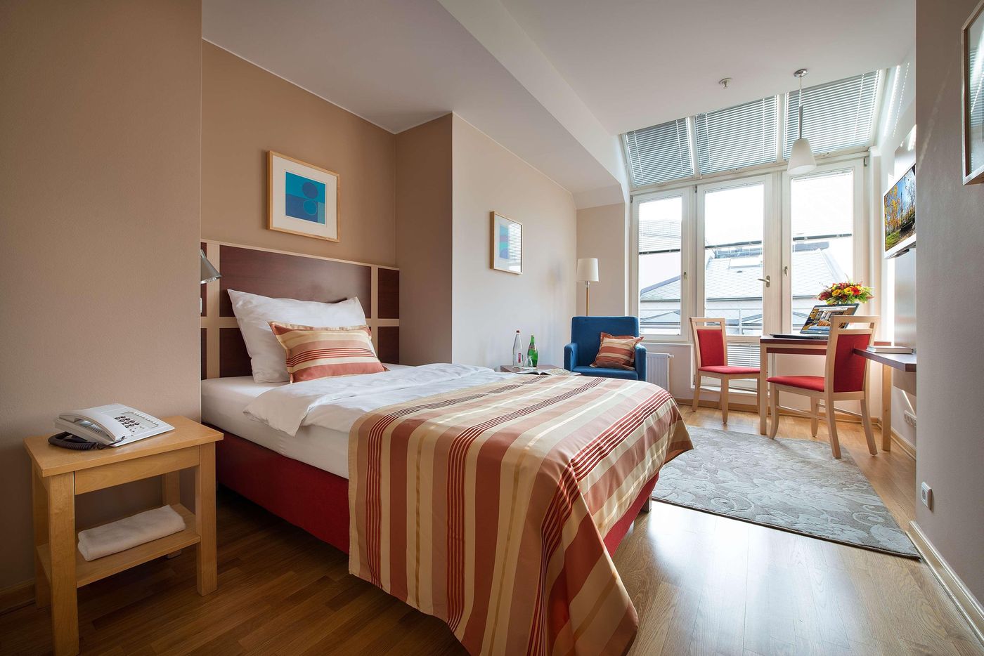 EA-Hotel-Julis-Room-19