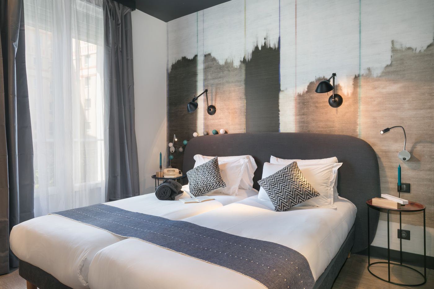 Best-Western-So-Co-by-HappyCulture-Room-13