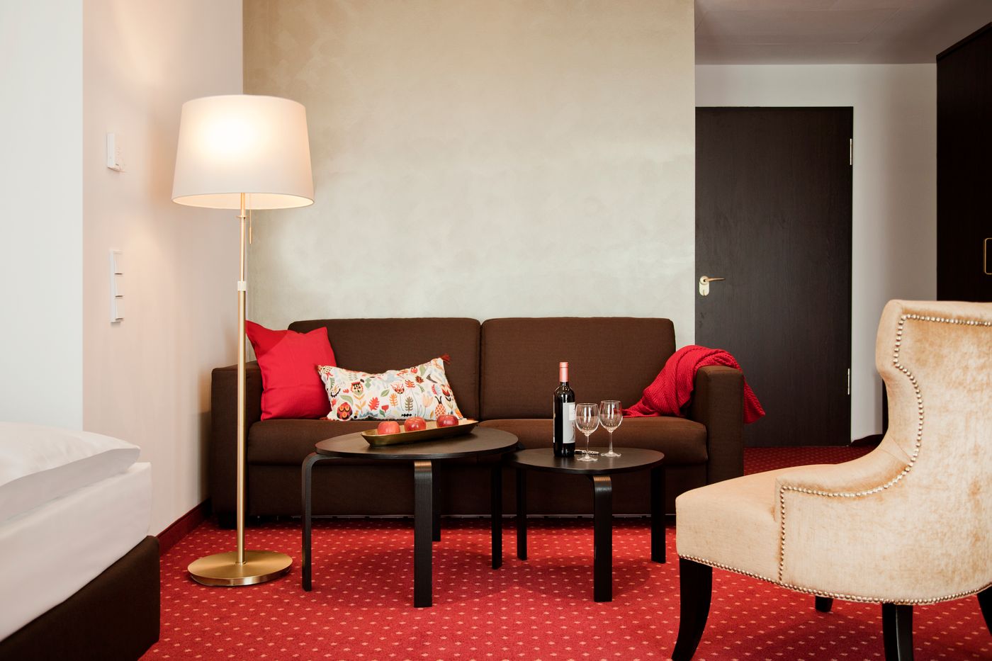 Gold-Palais-Hotel-Room-6